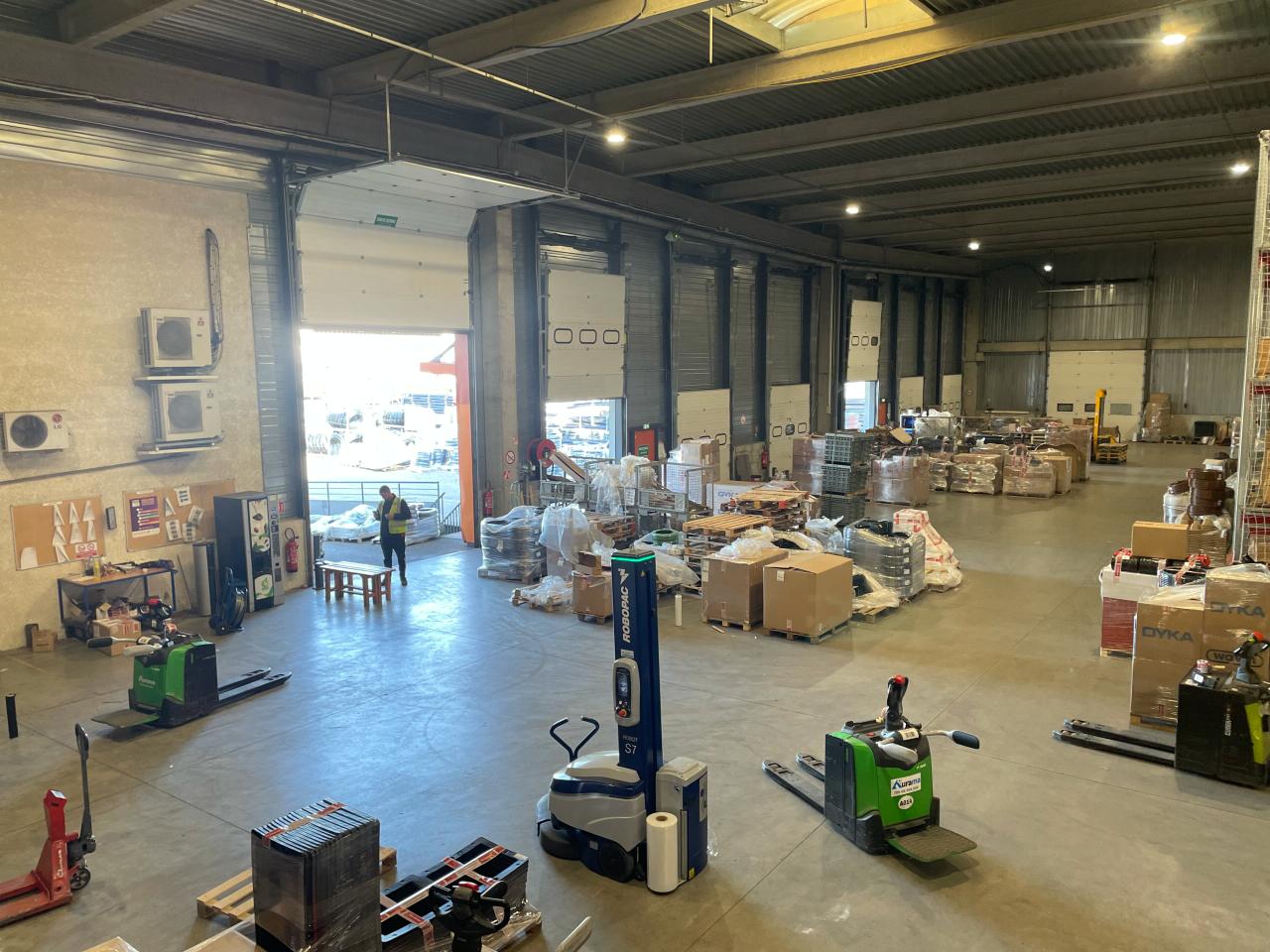 Local d'activité Saint-Laurent-de-Mure 3461m² Location local d'activité Saint-Laurent-de-Mure Rhône OLACT2425783 18